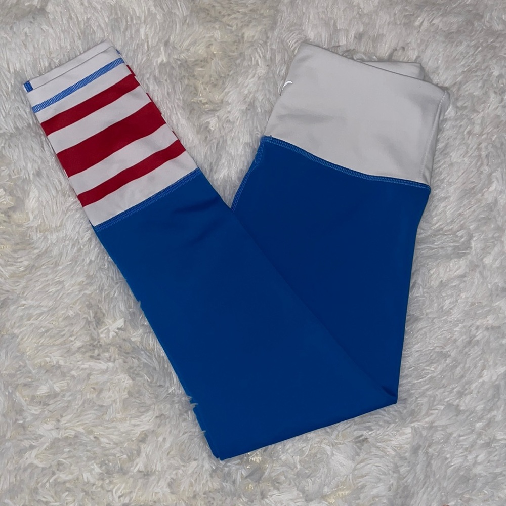 ZYIA ACTIVE Freedom Leggings Blue Red White Stripes 7/8 Length XS
